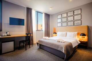Отель Hotel Tuta Тбилиси Классический четырехместный номер-1